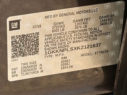 Used 2019 GMC Acadia Denali w/ Technology Package FWD image 39