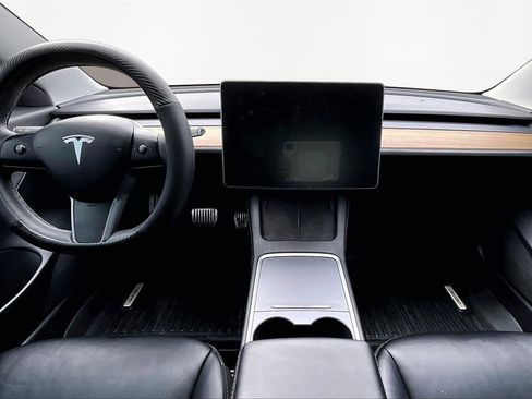 Used 2021 Tesla Model 3 Standard Range Plus image 16