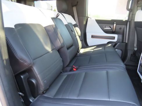 Used 2025 GMC Hummer EV 2X AWD/4WD image 41