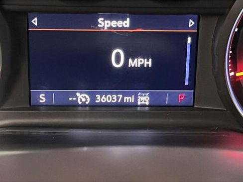 Used 2022 Chevrolet Silverado 1500 LT image 10