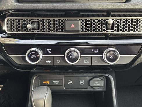 Certified 2025 Honda Civic Sport image 18