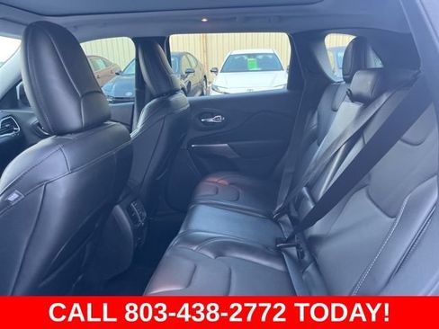 Used 2021 Jeep Cherokee Limited w/ Trailer Tow Group AWD/4WD image 13