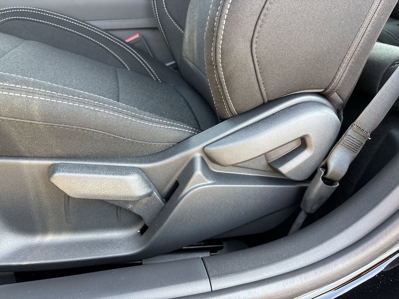 Certified 2025 Ford Mustang Coupe RWD image 18