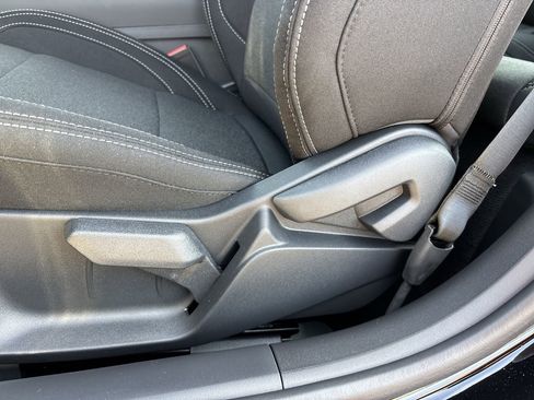 Used 2025 Ford Mustang Coupe RWD image 18
