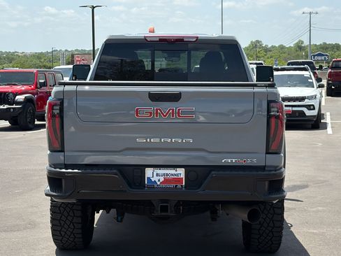 Used 2025 GMC Sierra 2500 AT4X AWD/4WD image 6