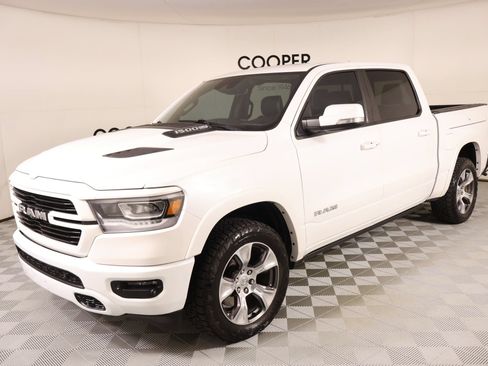 Used 2019 RAM 1500 Laramie AWD/4WD image 11