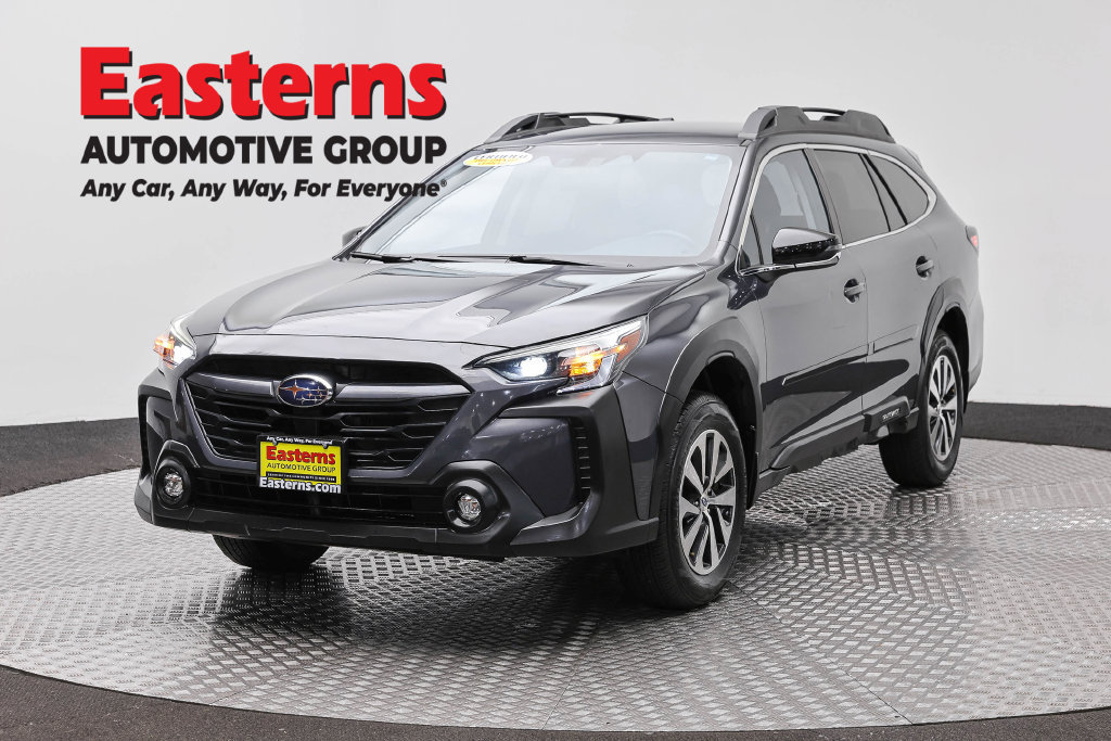 Used 2024 Subaru Outback Premium AWD/4WD image 1
