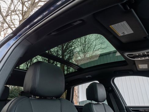 Used 2025 Porsche Macan image 42