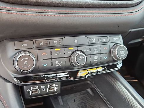 Used 2023 Dodge Durango R/T image 29