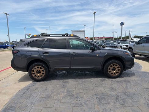 Used 2024 Subaru Outback Wilderness AWD/4WD image 7