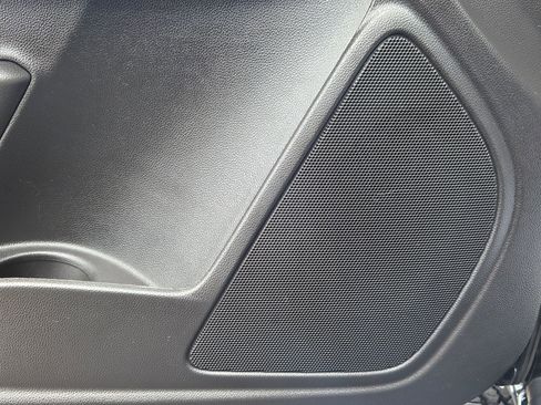 Used 2019 Chevrolet Colorado ZR2 w/ ZR2 Midnight Special Edition AWD/4WD image 11