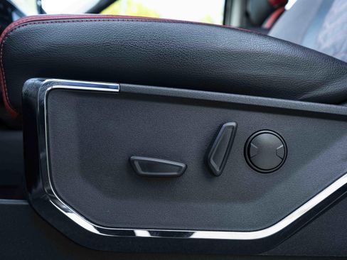 Used 2023 Ford F250 Lariat w/ Lariat Ultimate Package image 35