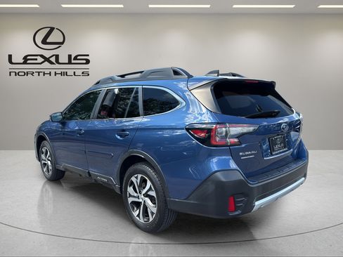 Used 2022 Subaru Outback Limited AWD/4WD image 8