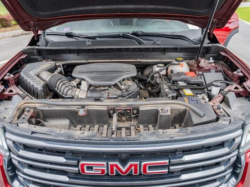 Used 2023 GMC Acadia AT4 w/ Technology Package image 21