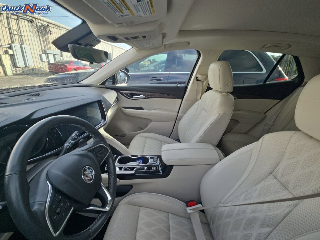 Used 2021 Buick Envision Avenir w/ Technology Package II FWD image 8
