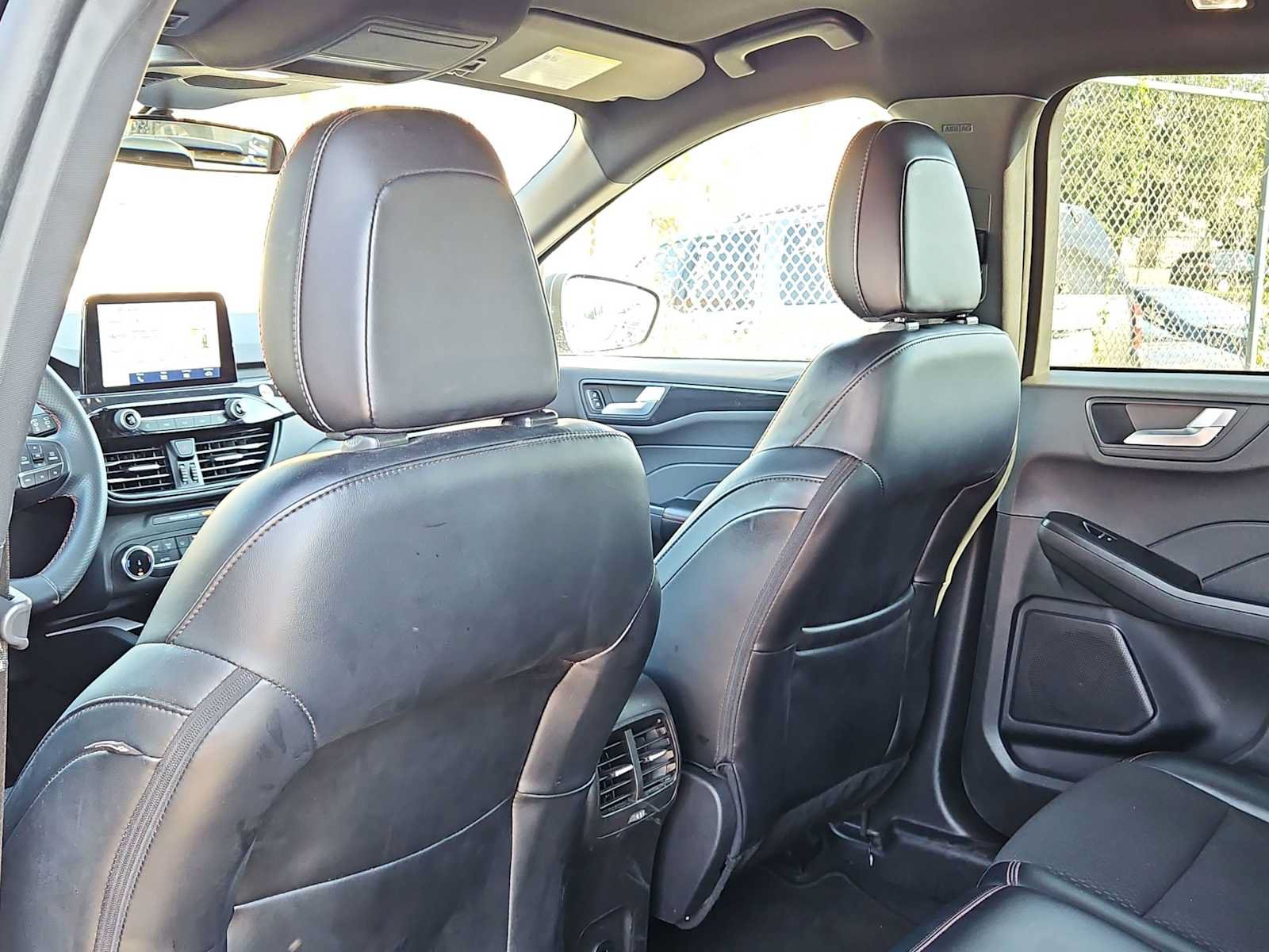 Used 2025 Ford Escape ST-Line FWD image 11
