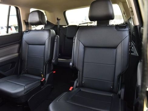 Certified 2022 Volkswagen Atlas SE w/ Panoramic Sunroof Package image 10