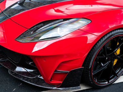 Used 2020 Ferrari 812 Superfast RWD image 37