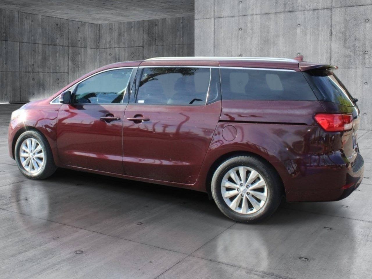 Used 2018 Kia Sedona EX FWD image 3