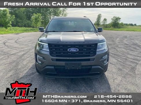 Used 2017 Ford Explorer Sport AWD/4WD image 3