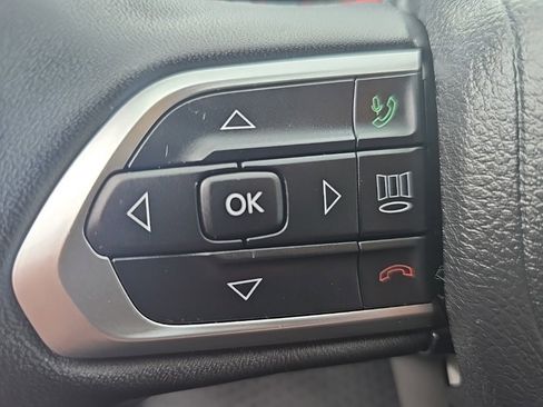 Used 2023 Jeep Compass Trailhawk w/ Trailhawk Elite Group image 28