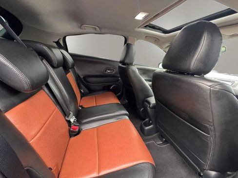 Used 2018 Honda HR-V EX image 14