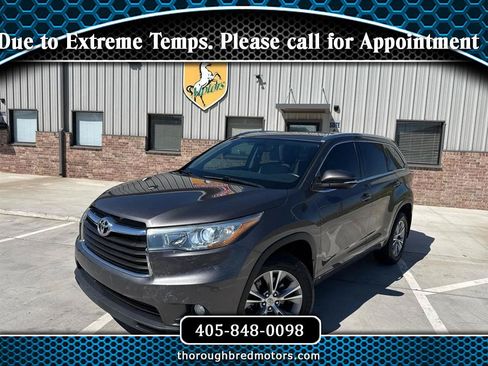 Used 2015 Toyota Highlander XLE FWD image 1