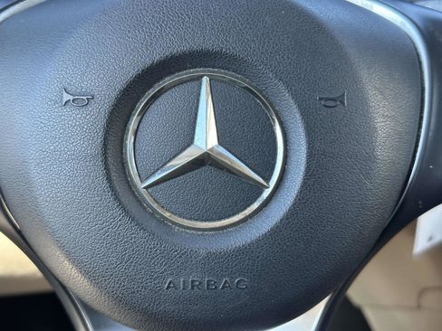 Used 2017 Mercedes-Benz GLC 300 GLC 300 w/ Premium 2 Package image 22