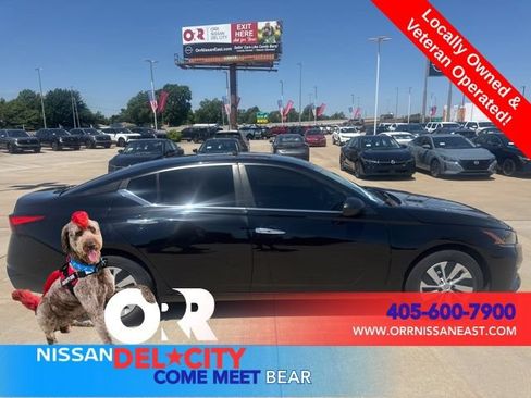 Used 2024 Nissan Altima 2.5 S FWD image 6