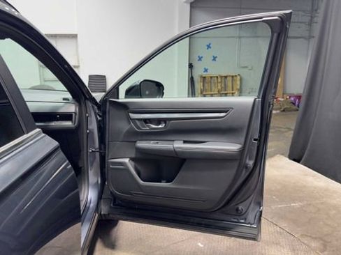 Used 2023 Honda CR-V Sport image 9
