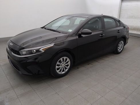 Used 2023 Kia Forte LX FWD image 2