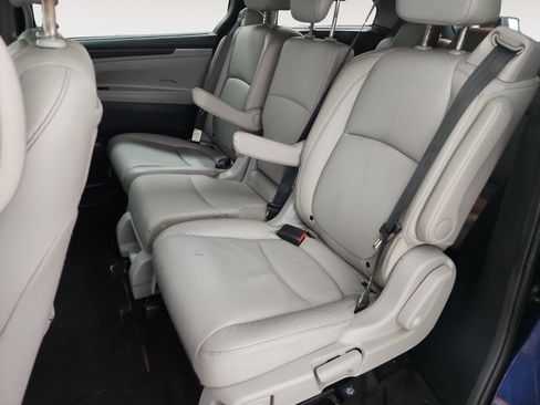 Used 2023 Honda Odyssey Touring image 13