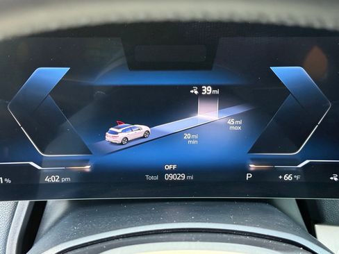 Used 2026 BMW iX xDrive60 image 28