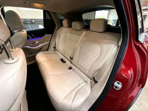 Used 2022 Mercedes-Benz GLC 300 4MATIC image 29