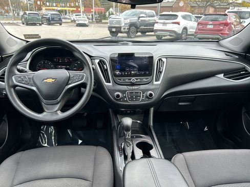 Used 2022 Chevrolet Malibu LT image 18