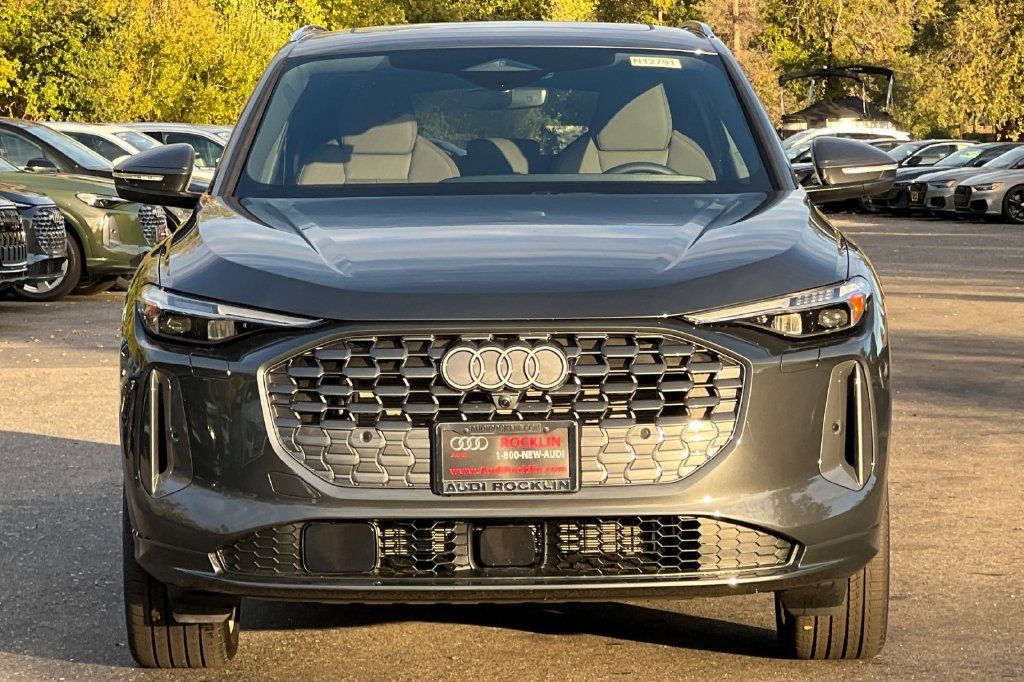 Certified 2025 Audi Q5 Premium Plus AWD/4WD image 12