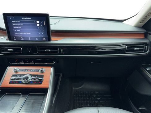 Used 2024 Lincoln Aviator Reserve w/ Equipment Group 201A image 20