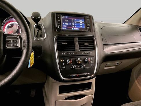 Used 2017 Dodge Grand Caravan SE w/ Power Window Group FWD image 7