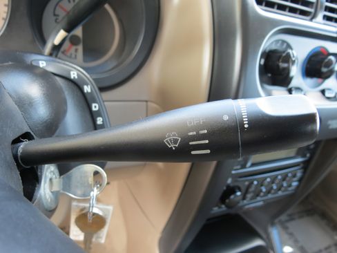 Used 2004 Nissan Frontier XE w/ (VTP) Value Truck Pkg image 13