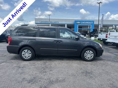Used 2014 Kia Sedona LX FWD image 2