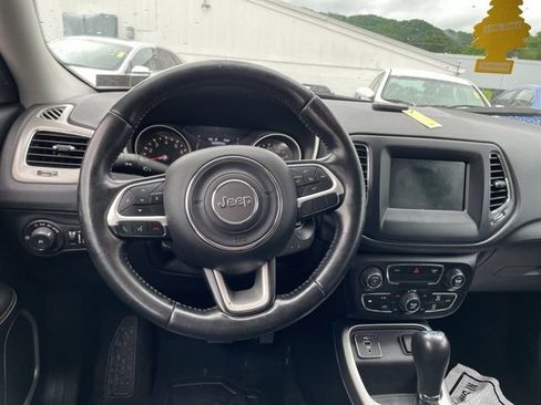 Used 2020 Jeep Compass Latitude FWD image 13