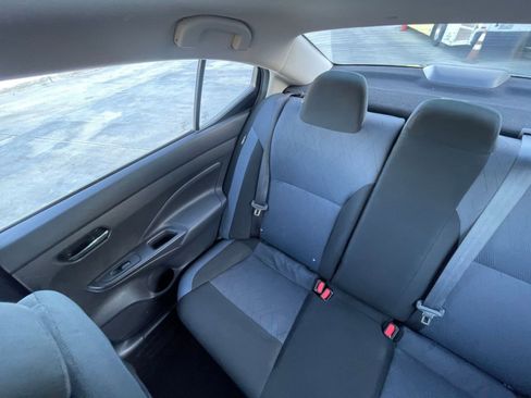 Used 2025 Nissan Versa SV image 38