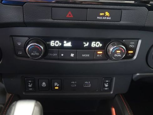 Used 2023 Nissan Frontier PRO-4X w/ Pro Convenience Package AWD/4WD image 24