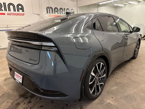 Used 2024 Toyota Prius Prime FWD image 13