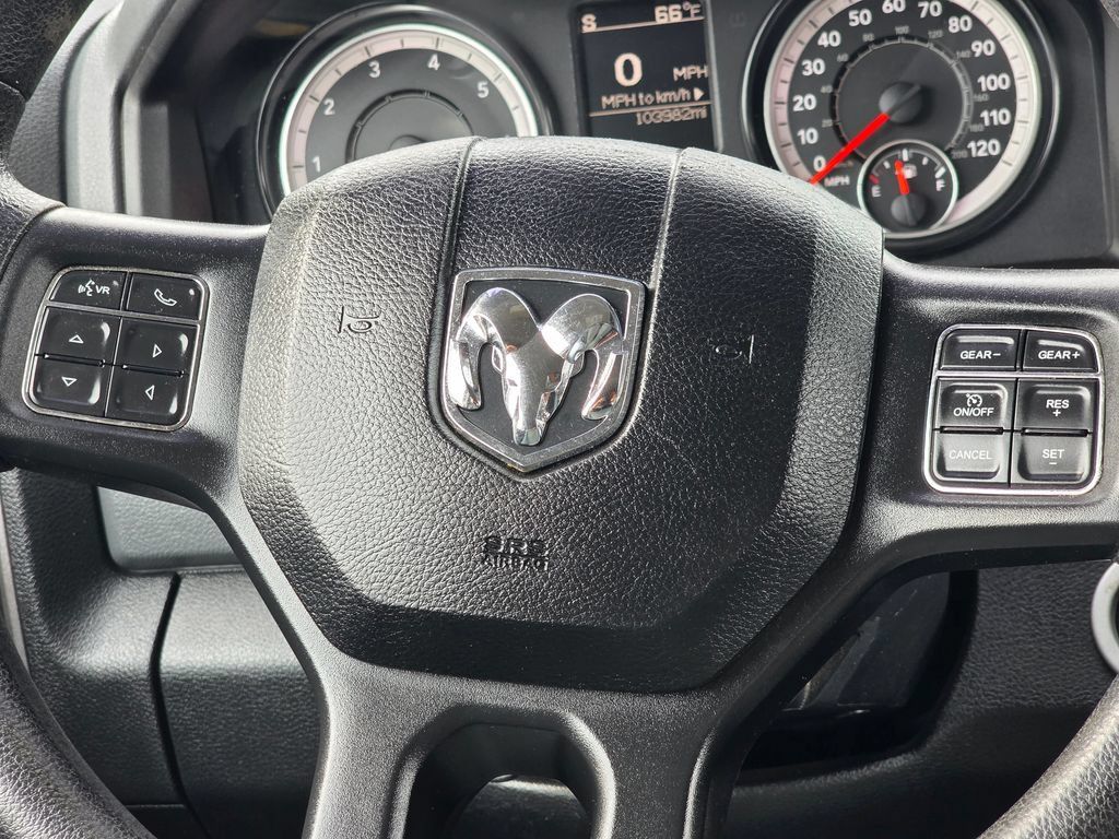 Used 2017 RAM 1500 Express w/ Express Value Package AWD/4WD image 17