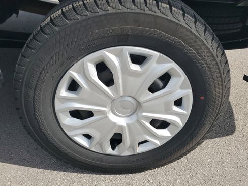 Used 2024 Ford Transit 250 Low Roof w/ Exterior Upgrade Package image 29