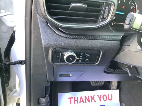 Used 2023 Ford Explorer ST-Line image 13