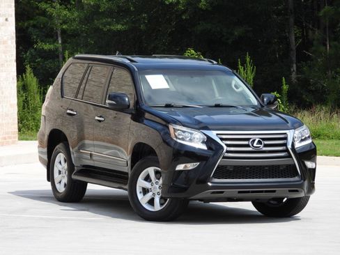 Used 2017 Lexus GX 460 w/ Navigation Package AWD/4WD image 14