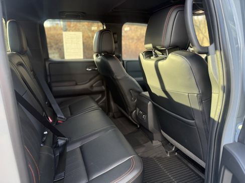 Used 2023 Nissan Frontier PRO-4X w/ Pro-4X Premium Package image 17