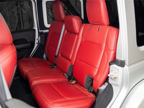 Used 2024 Jeep Wrangler Rubicon 392 image 11